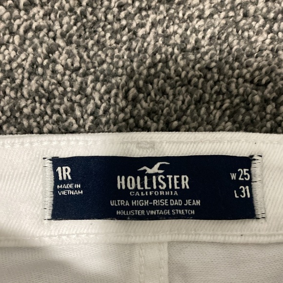 white hollister jeans worn once - Picture 2 of 4